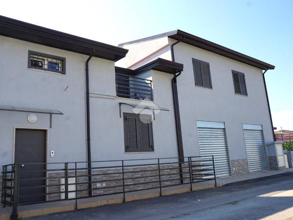 appartamento in vendita a Montecorvino Rovella in zona Macchia