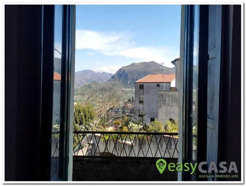 casa semindipendente in vendita a Montecorvino Rovella