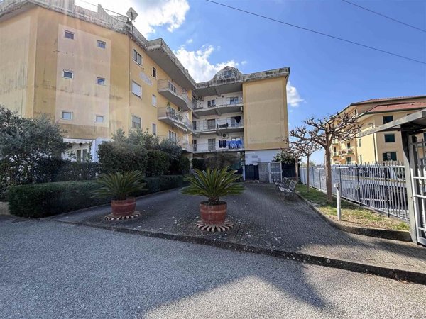 appartamento in vendita a Montecorvino Rovella in zona Macchia