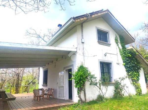 casa indipendente in vendita a Montecorvino Rovella