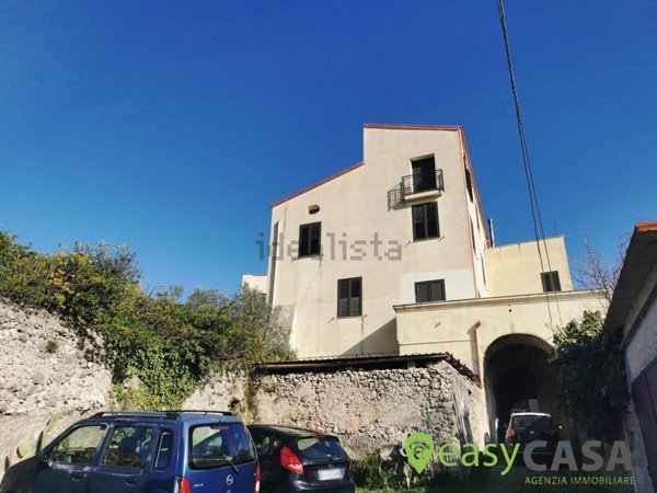 appartamento in vendita a Montecorvino Rovella