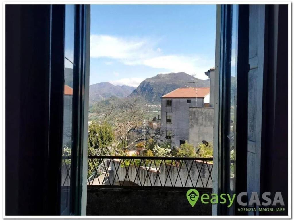 casa semindipendente in vendita a Montecorvino Rovella