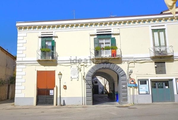 appartamento in vendita a Montecorvino Rovella