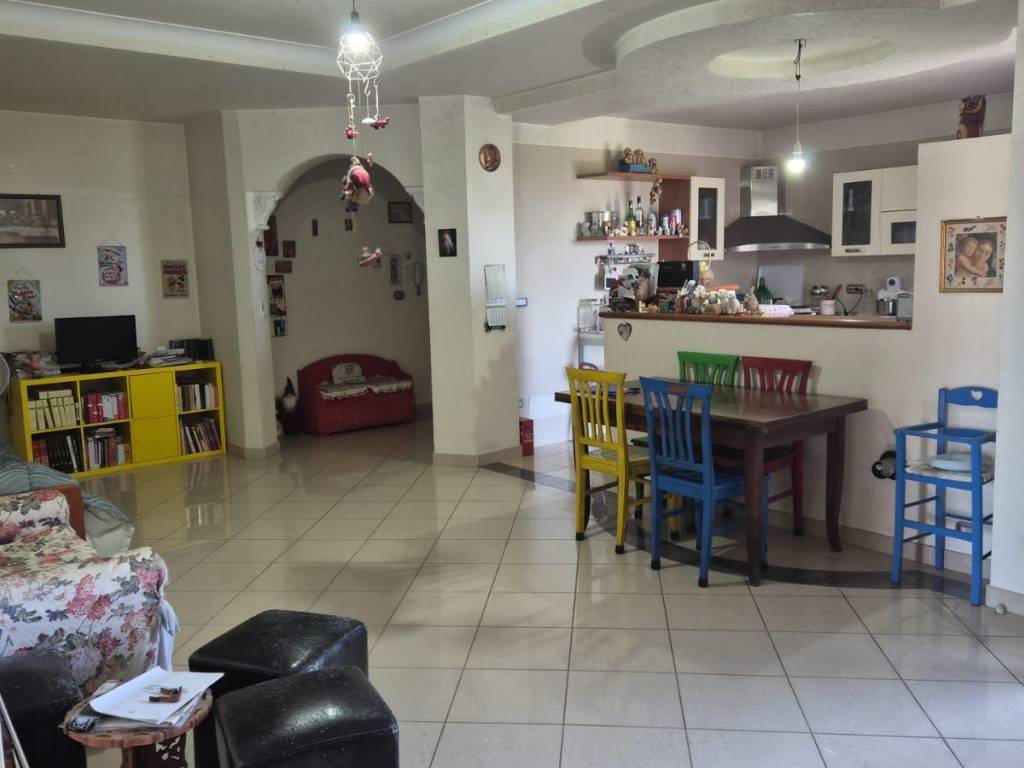 appartamento in vendita a Montecorvino Rovella in zona Macchia
