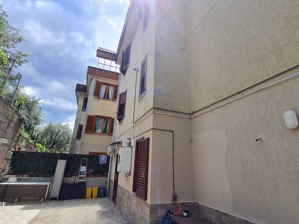 appartamento in vendita a Montecorvino Rovella
