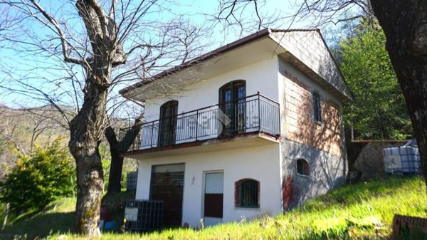 appartamento in vendita a Montecorvino Rovella in zona Gauro