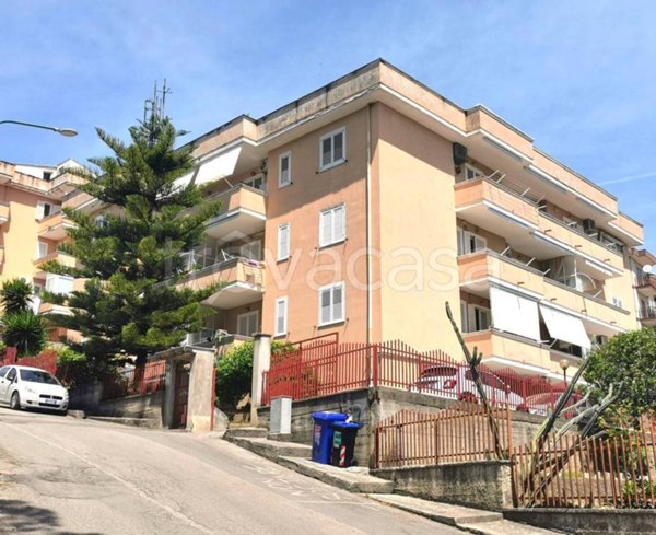 appartamento in vendita a Montecorvino Rovella in zona Pezze