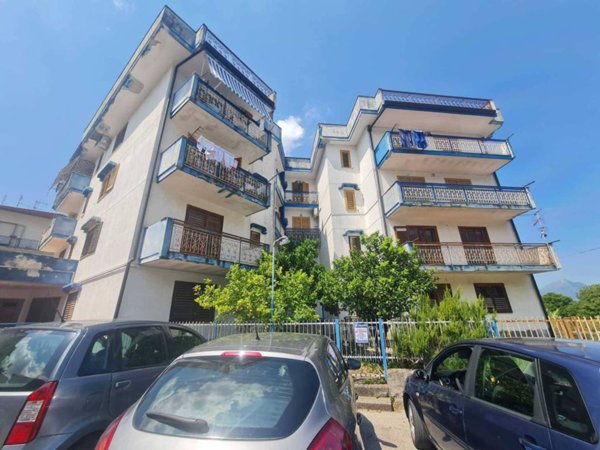 appartamento in vendita a Montecorvino Rovella in zona Pezze