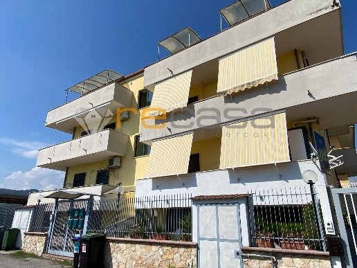 appartamento in vendita a Montecorvino Rovella in zona Macchia