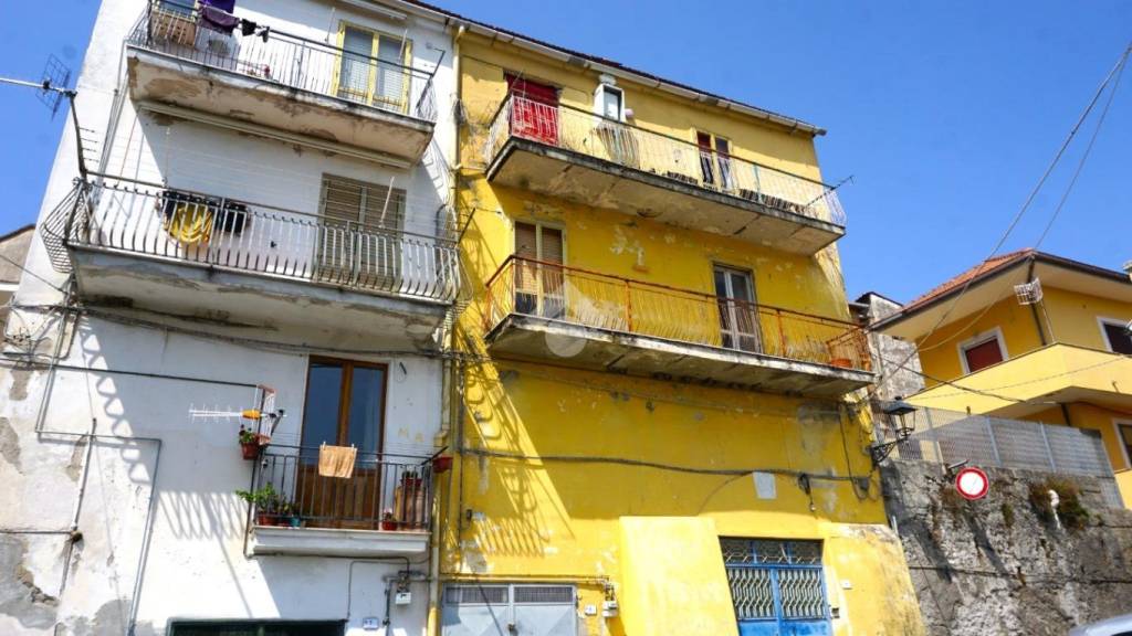 appartamento in vendita a Montecorvino Rovella in zona Pezze