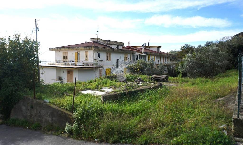 terreno agricolo in vendita a Montecorvino Rovella in zona San Martino