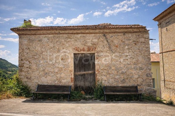 locale commerciale in vendita a Montesano sulla Marcellana in zona Arenabianca