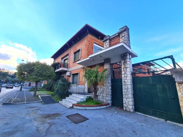 intera palazzina in vendita a Nocera Inferiore