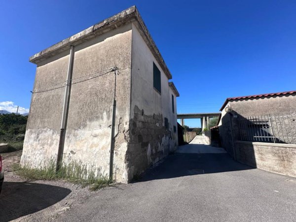 casa indipendente in vendita a Nocera Inferiore