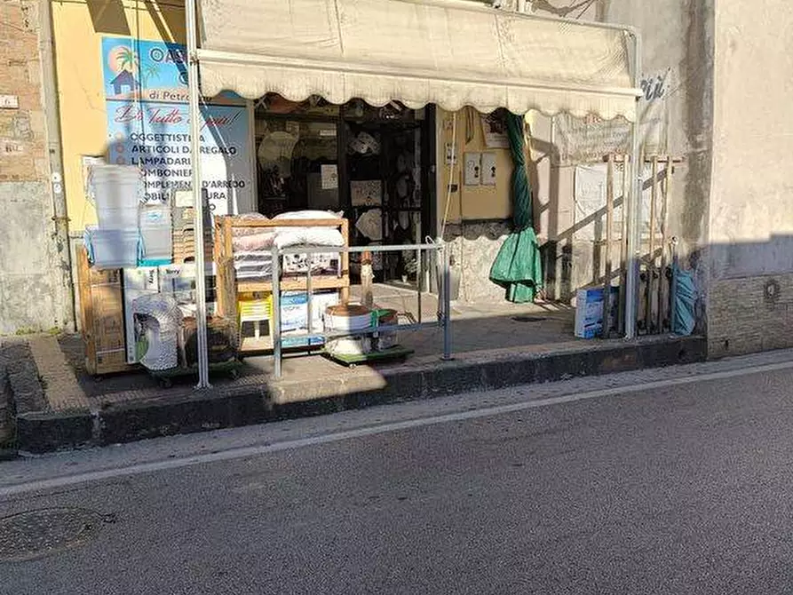 locale commerciale in vendita a Nocera Inferiore