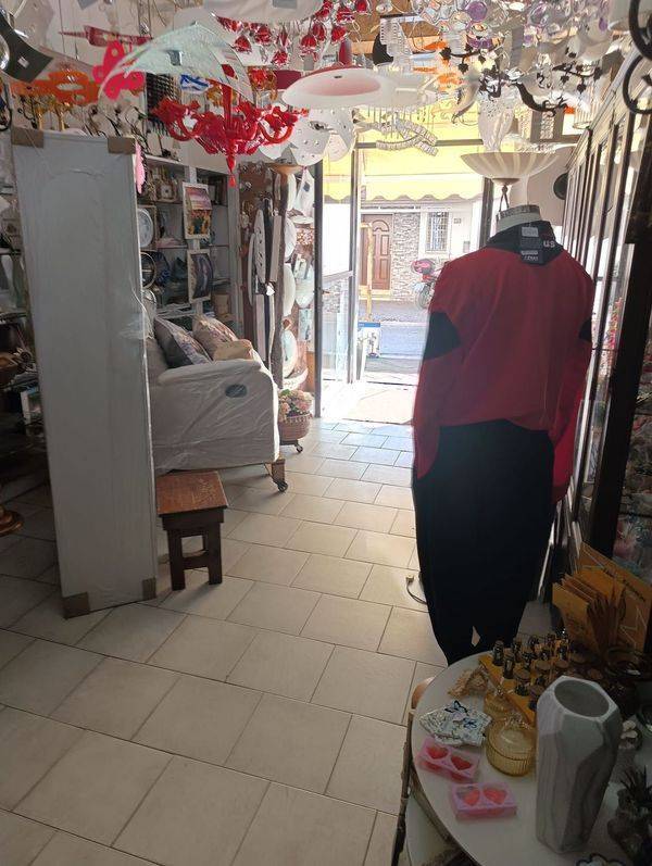 locale commerciale in vendita a Nocera Inferiore