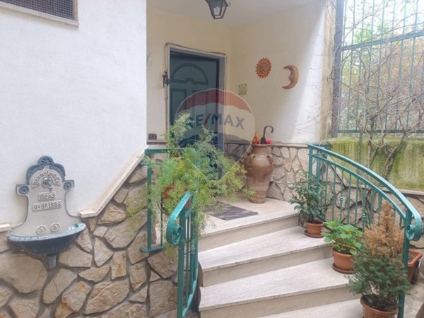 casa indipendente in vendita a Nocera Inferiore