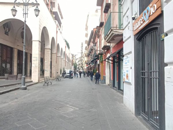 negozio in vendita a Nocera Inferiore