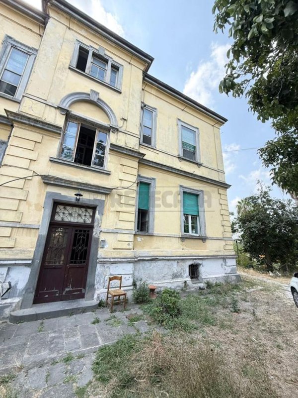 casa indipendente in vendita a Nocera Inferiore