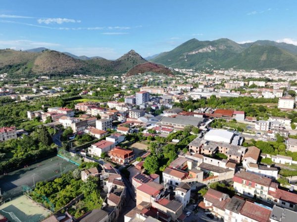 casa indipendente in vendita a Nocera Inferiore