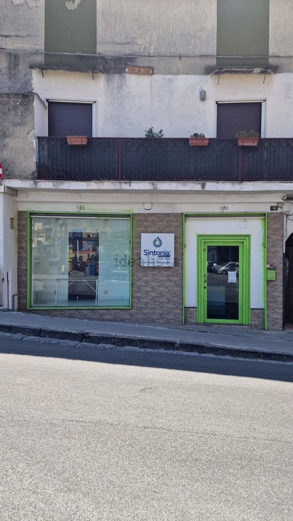 locale commerciale in vendita a Nocera Inferiore
