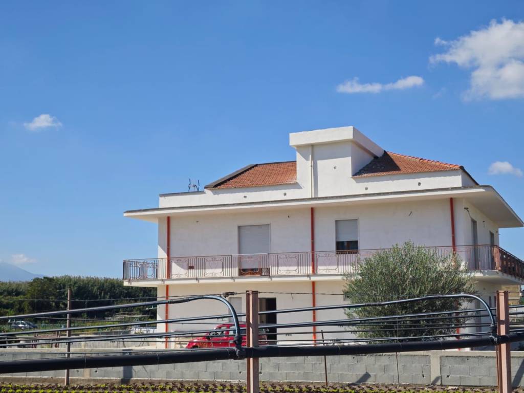 casa indipendente in vendita a Nocera Inferiore