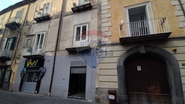locale commerciale in vendita a Nocera Inferiore