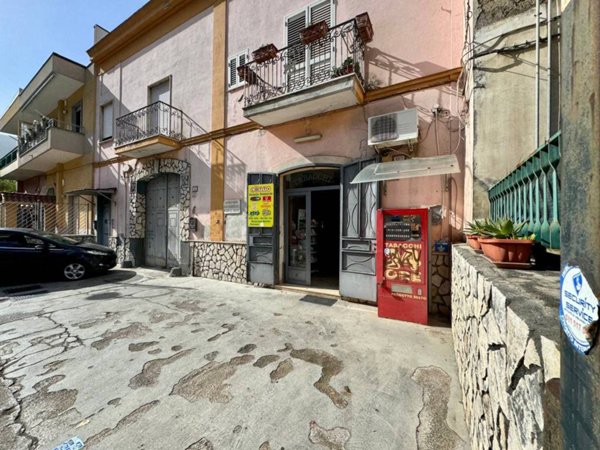 negozio in vendita a Nocera Inferiore