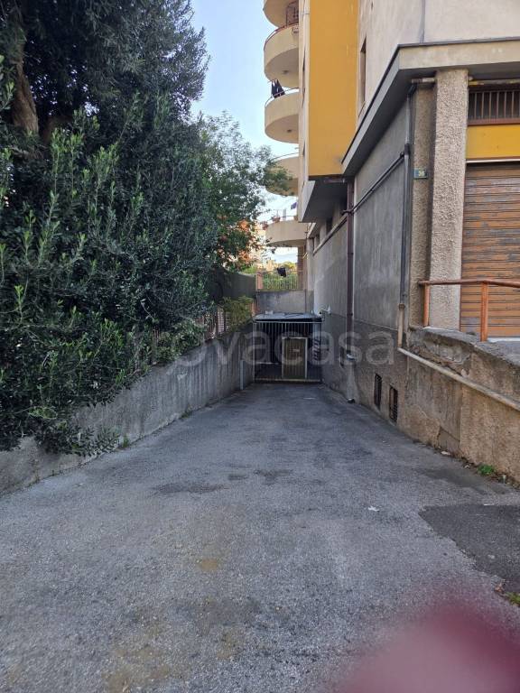 locale di sgombero in vendita a Nocera Inferiore