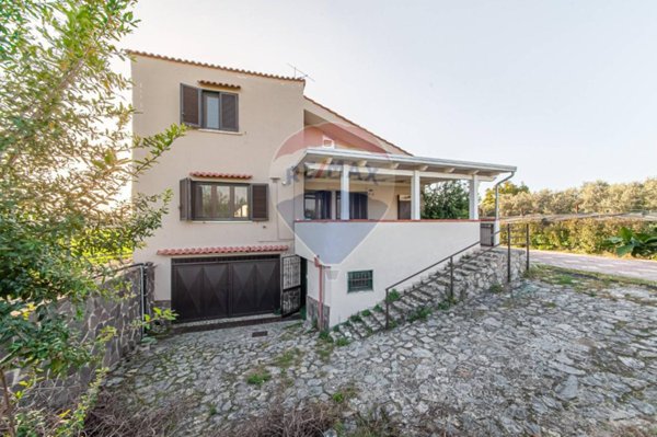 casa indipendente in vendita a Nocera Inferiore