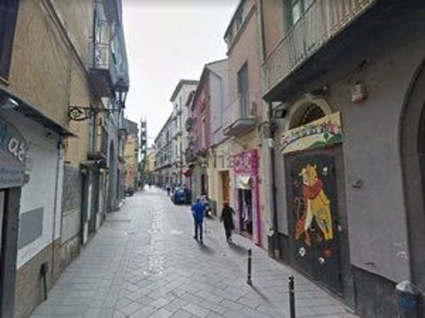 locale commerciale in vendita a Nocera Inferiore