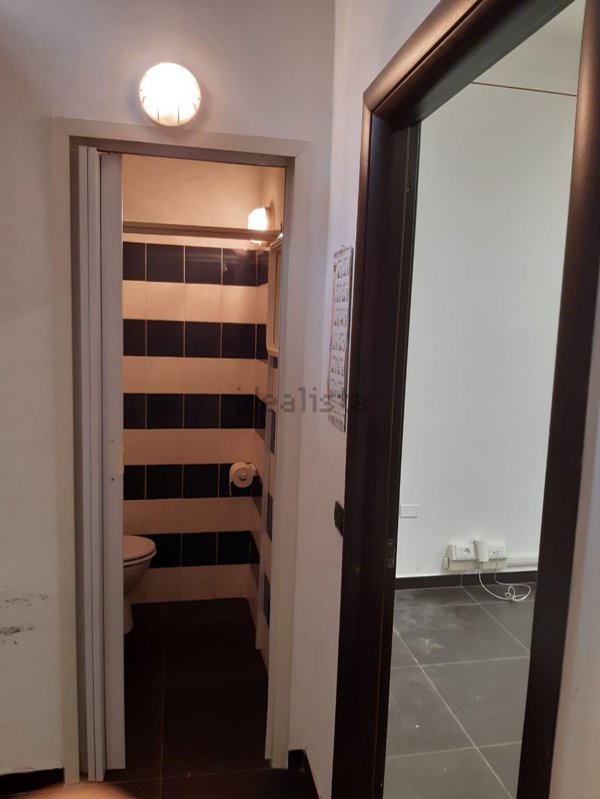 locale commerciale in vendita a Nocera Inferiore