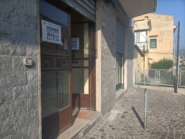 negozio in vendita a Nocera Inferiore
