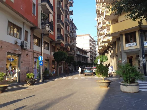 negozio in vendita a Nocera Inferiore