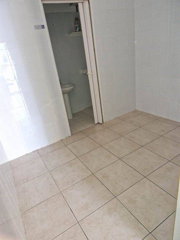 locale commerciale in vendita a Nocera Inferiore