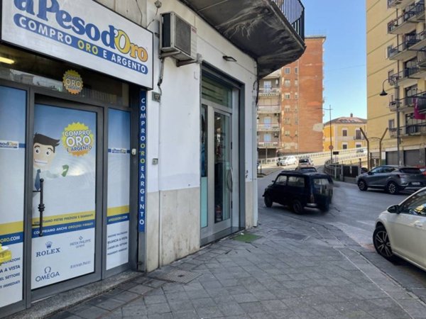 negozio in vendita a Nocera Inferiore
