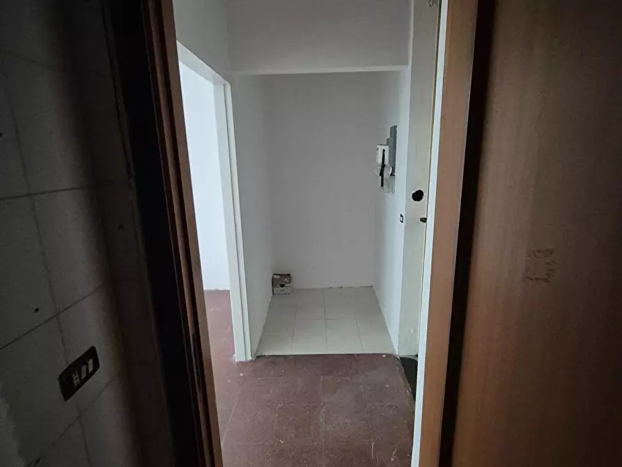 locale commerciale in vendita a Nocera Inferiore