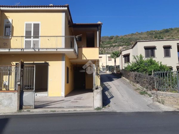 casa indipendente in vendita a Nocera Inferiore