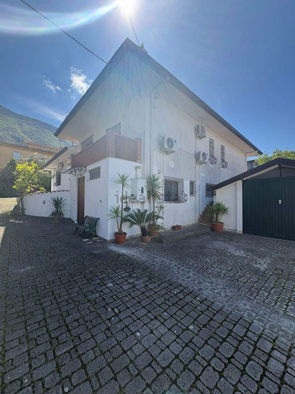 casa indipendente in vendita a Nocera Inferiore