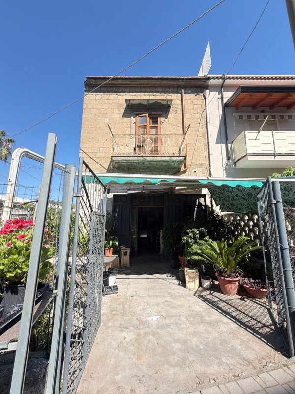casa indipendente in vendita a Nocera Inferiore