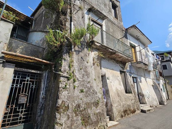 casa indipendente in vendita a Nocera Inferiore