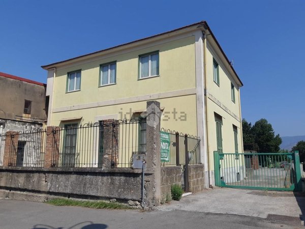 casa indipendente in vendita a Nocera Inferiore