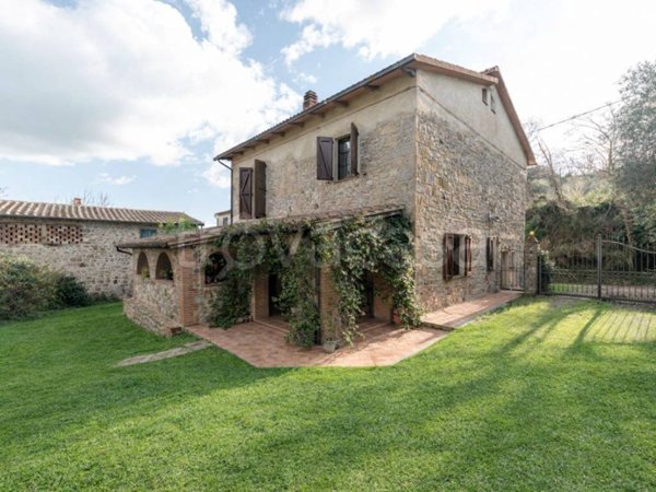 casa indipendente in vendita a Nocera Inferiore