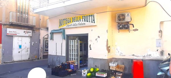 locale commerciale in vendita a Nocera Superiore in zona Pecorari
