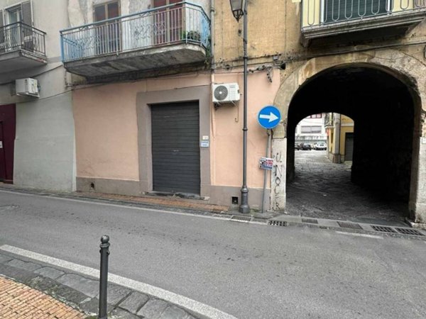 negozio in vendita a Nocera Superiore in zona San Clemente