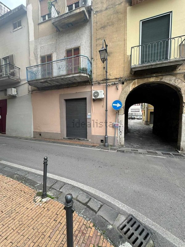 locale commerciale in vendita a Nocera Superiore in zona San Clemente