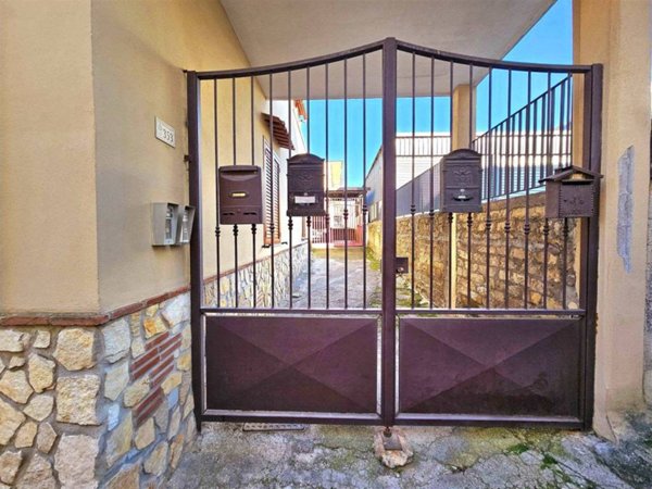 casa indipendente in vendita a Nocera Superiore in zona Pareti