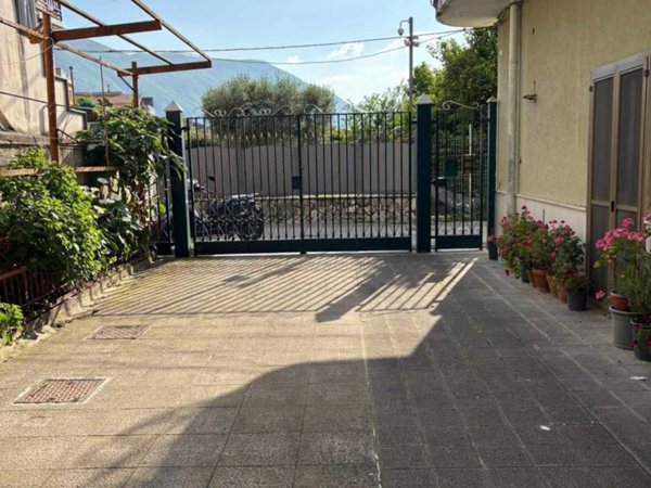 casa indipendente in vendita a Nocera Superiore in zona Croce Malloni
