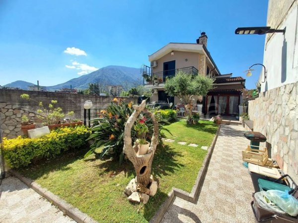 casa indipendente in vendita a Nocera Superiore