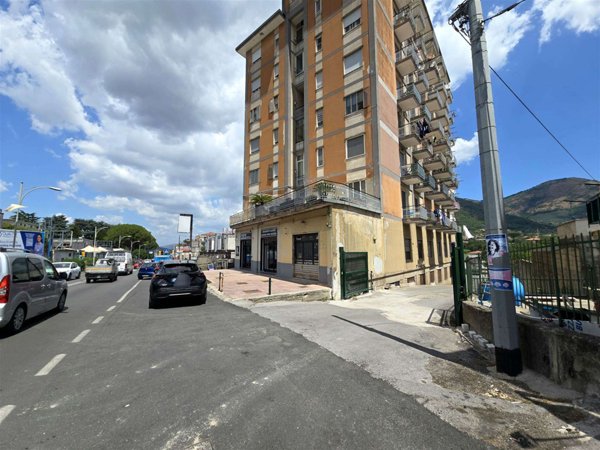 negozio in vendita a Nocera Superiore